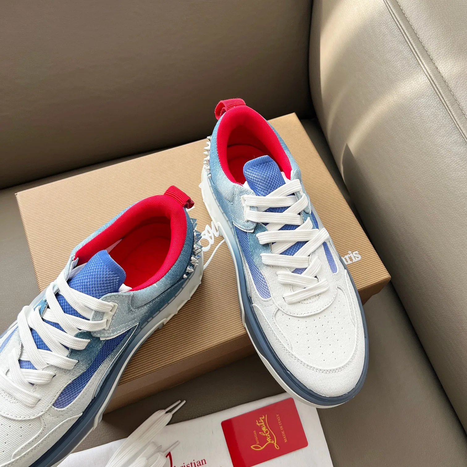 Men's clothing and shoes 💰700! 🌹🌹🌹̋Wang Junkai Yang Mi Xu Kai Zhang Jingyi Ding Chengxin Chen Muchi Wang Ziyi Same style Christian Louboutin 2024 [New product] ASTROLOUBI unisex thick-soled sports shoes red-soled shoes are a perfect fusion of fashion and sports. The fabric is made of imported high-quality washed denim, and the surface is computer printed, and the back is decorated with classic rivets. The interior is blended with a knitted tongue for added durability, breathability and quick-drying comfort. The outsole is made of a combination of EVA foam and imported rubber, and the colorful CL iconic letters on the side of the outsole show the brand's unique style. It is a ceiling-level comfortable skate shoe! ! ! Multiple colors available, women’s sizes 35--40, men’s sizes 39--44 (45 customized)